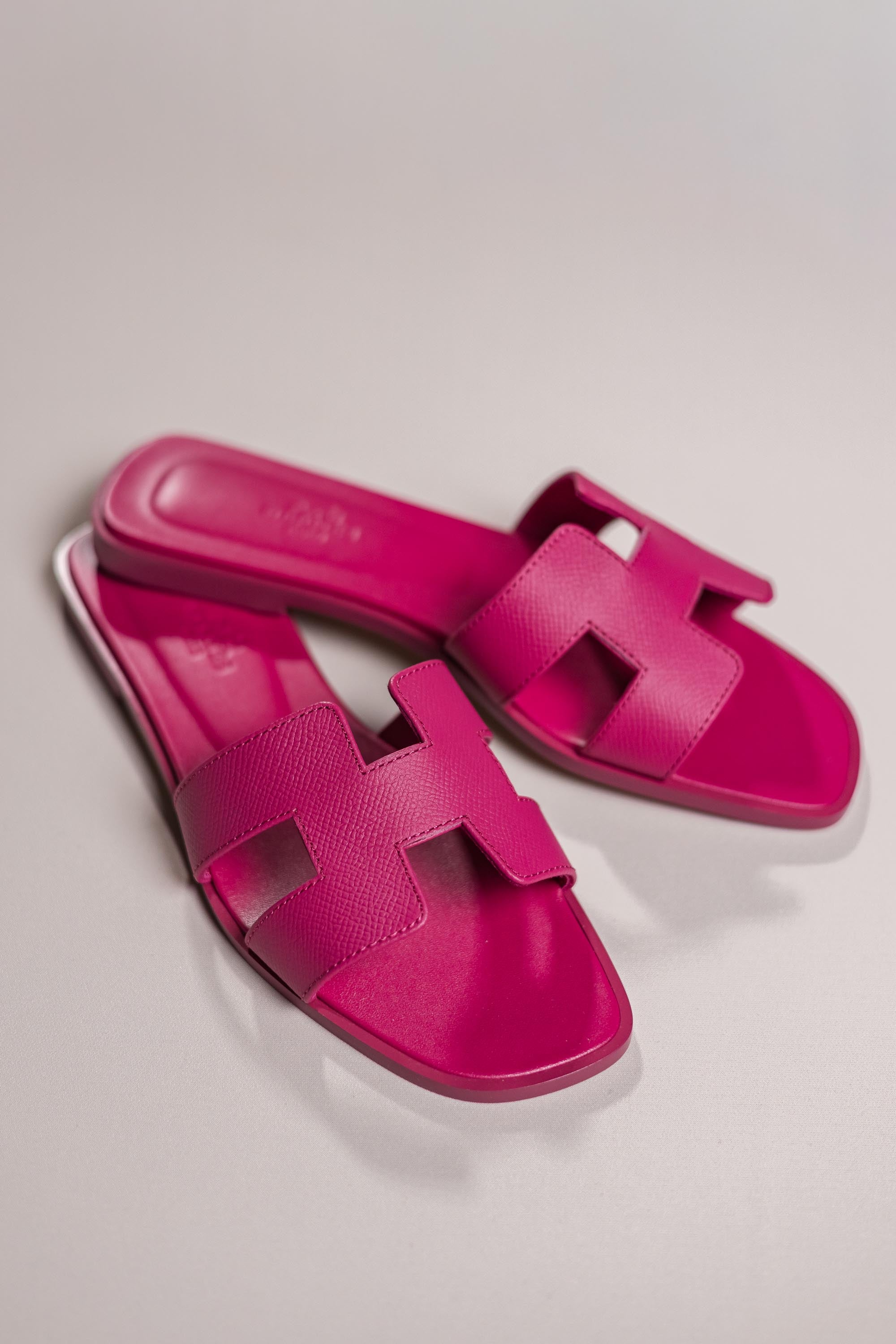 Hermès Oran Sandals Rose Bougainvillier – Eclat Echo