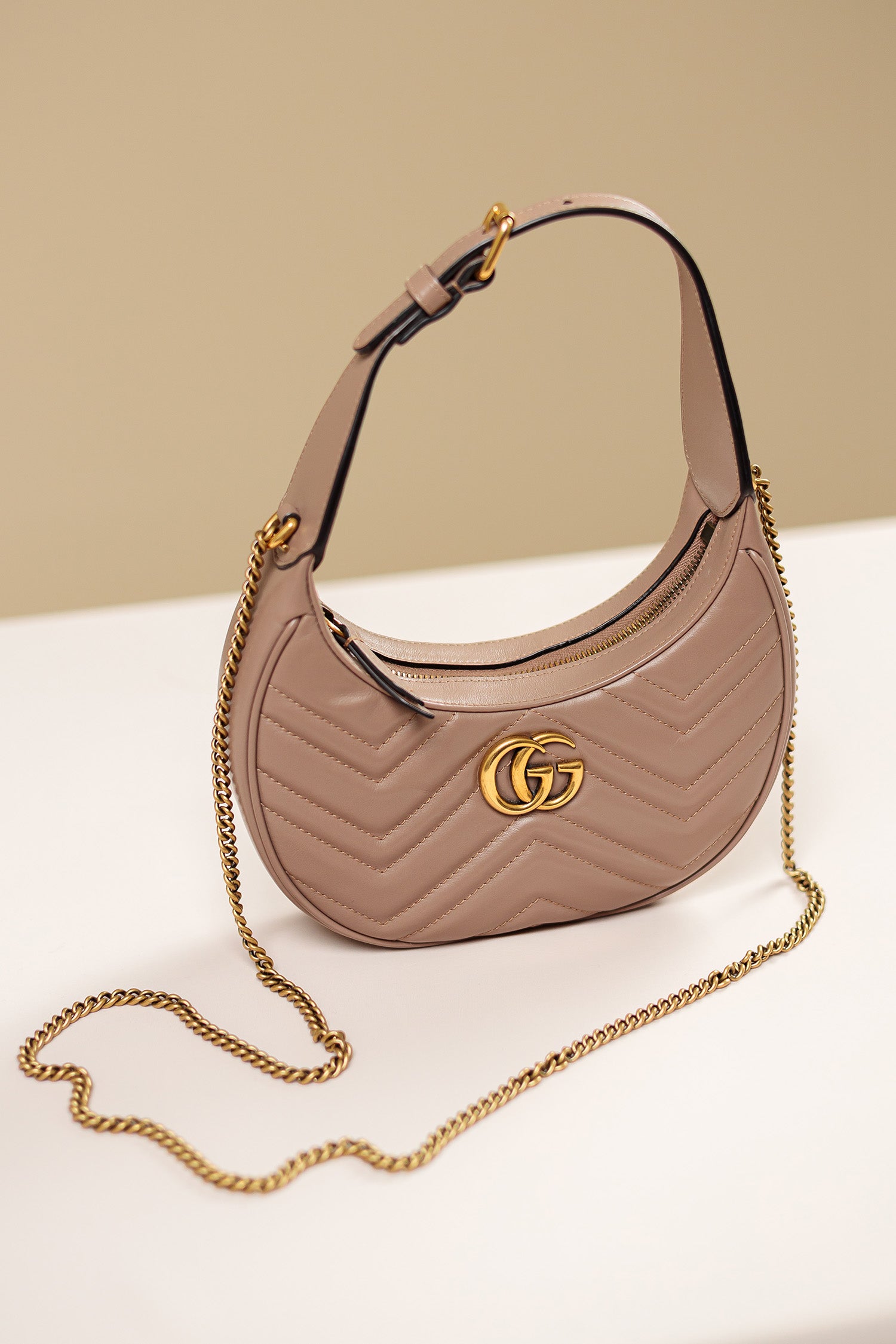 GG Marmont Mini Half-Moon