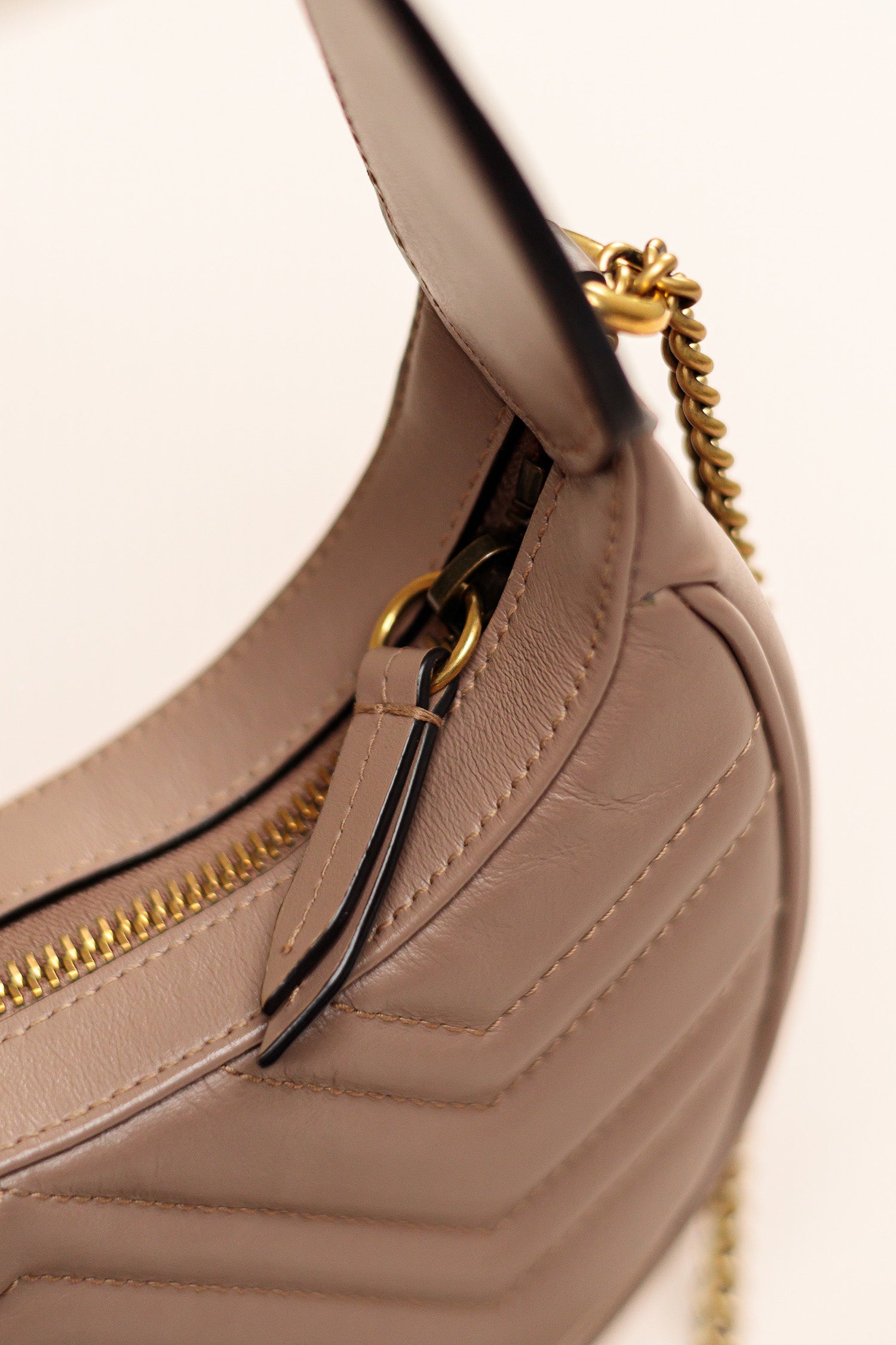 GG Marmont Mini Half-Moon