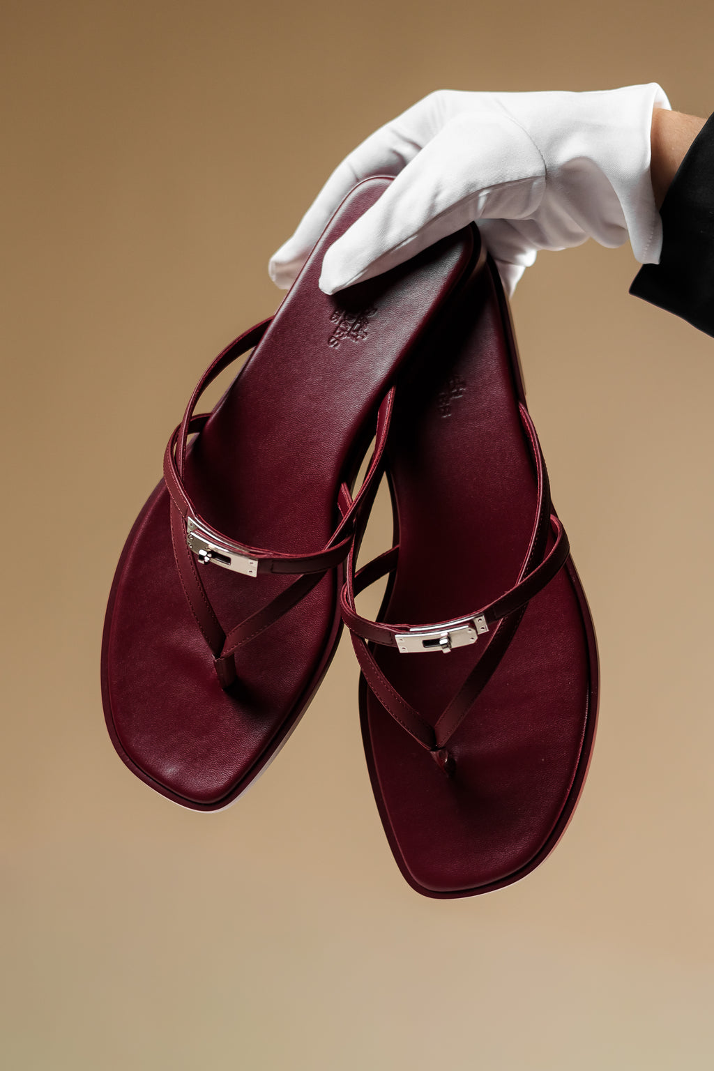 Hermes Kelly Lock Sandals, EU 40