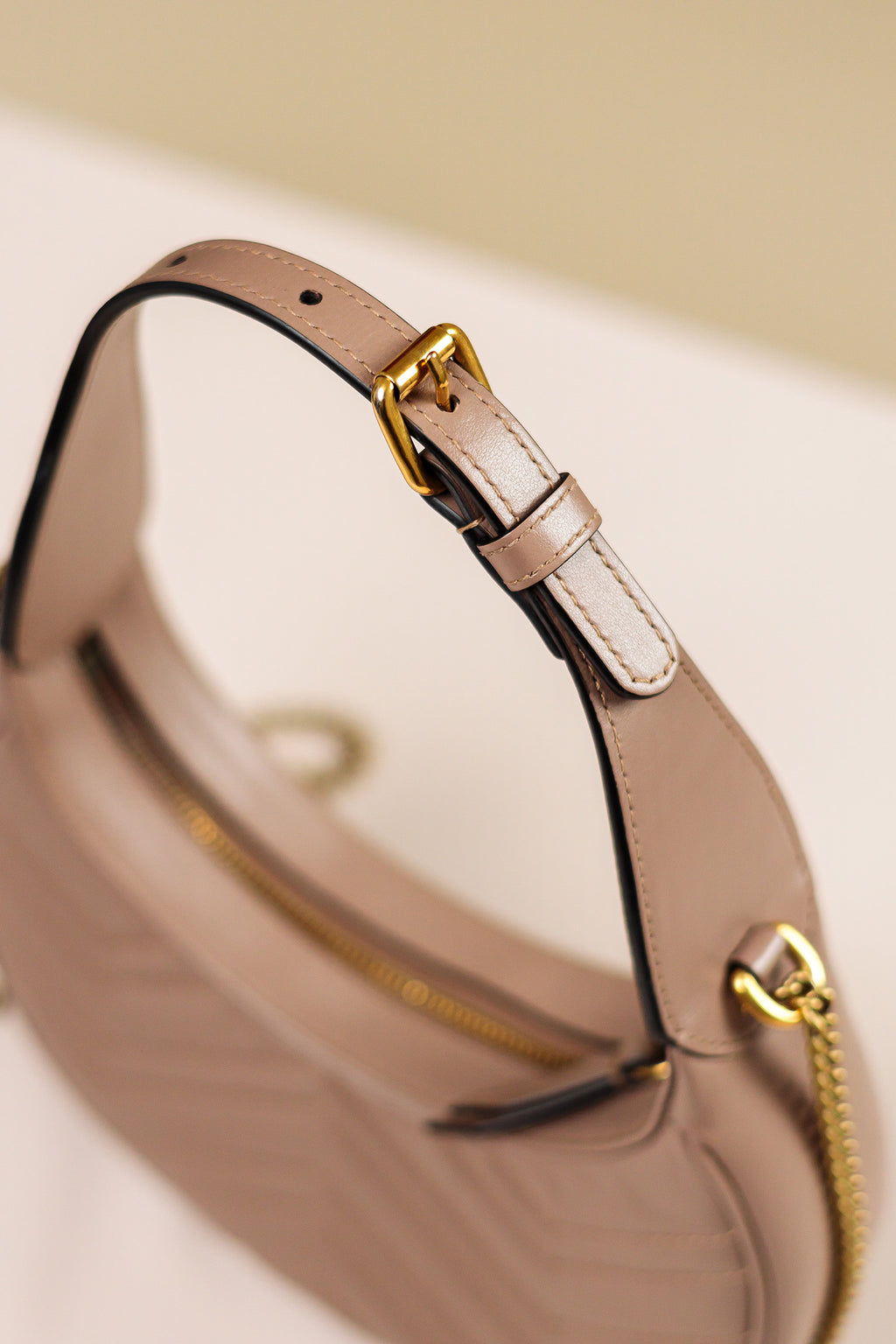 GG Marmont Mini Half-Moon
