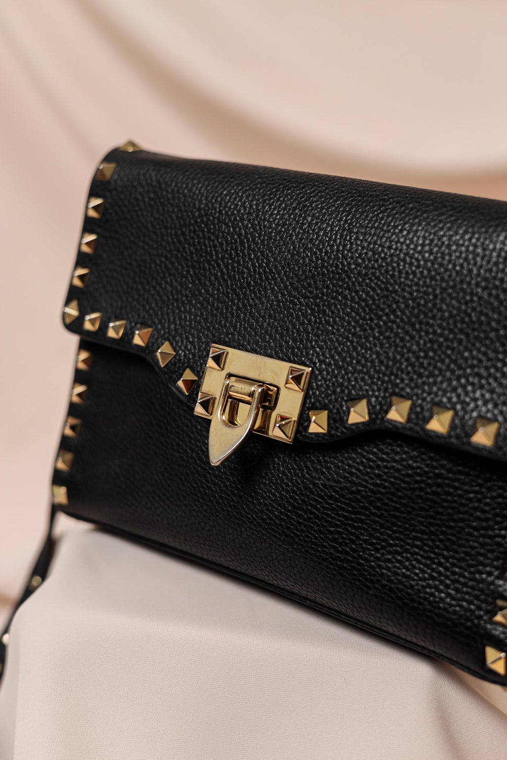 Valentino Garavani Rockstud Grainy Calfskin Crossbody Bag