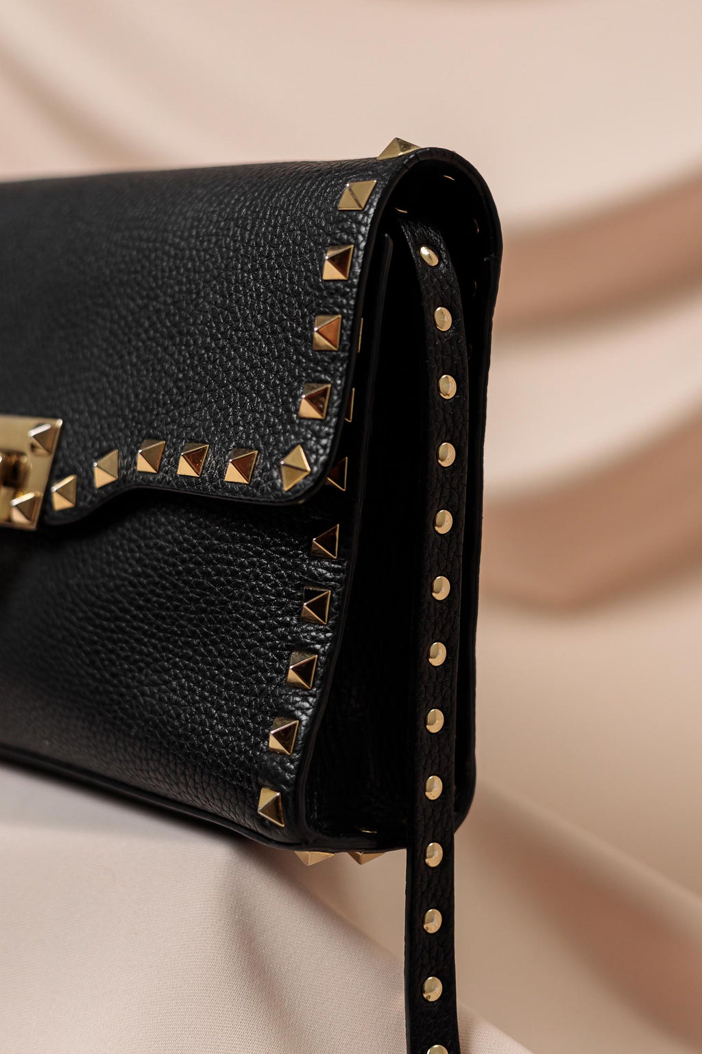Valentino Garavani Rockstud Grainy Calfskin Crossbody Bag