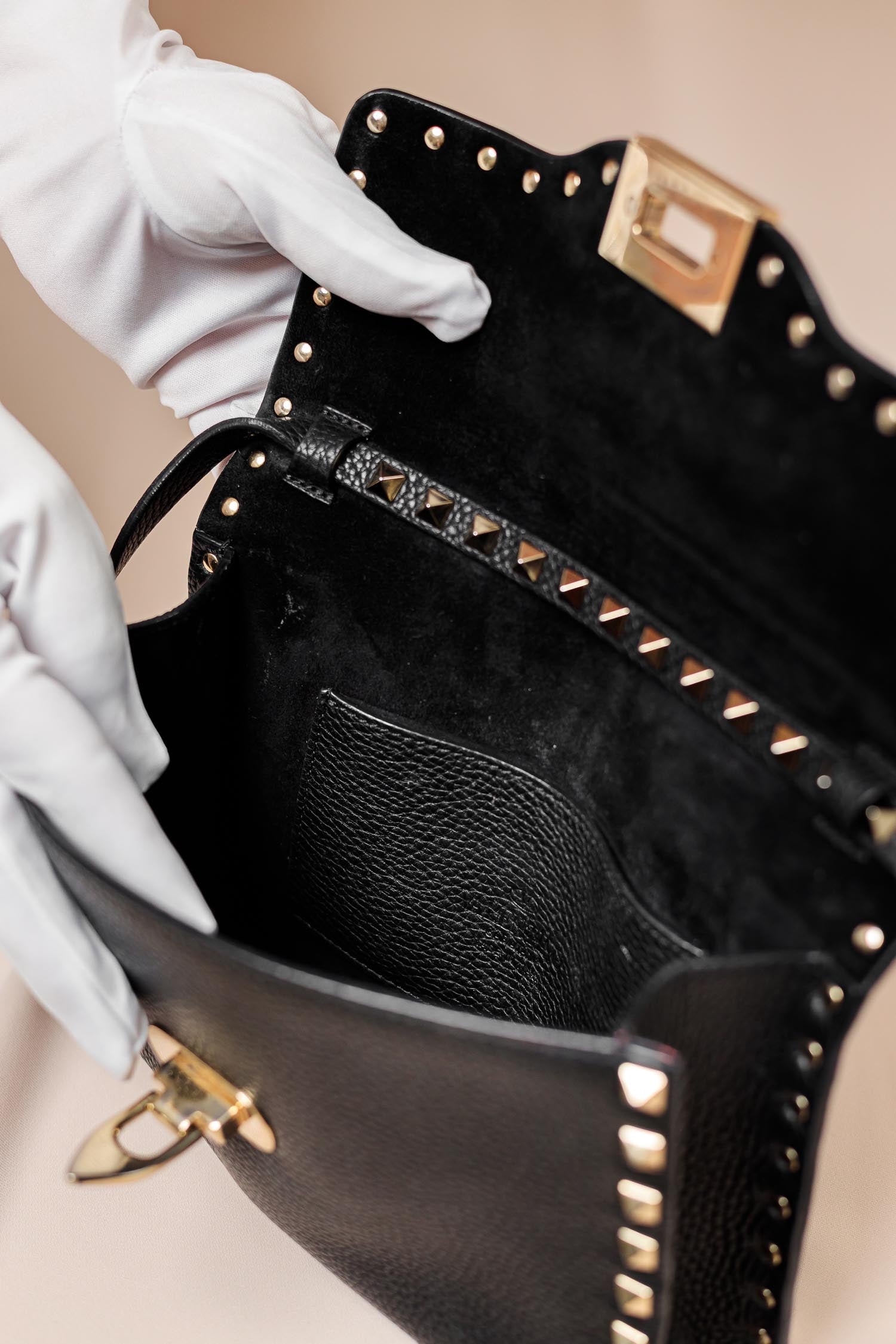 Valentino Garavani Rockstud Grainy Calfskin Crossbody Bag