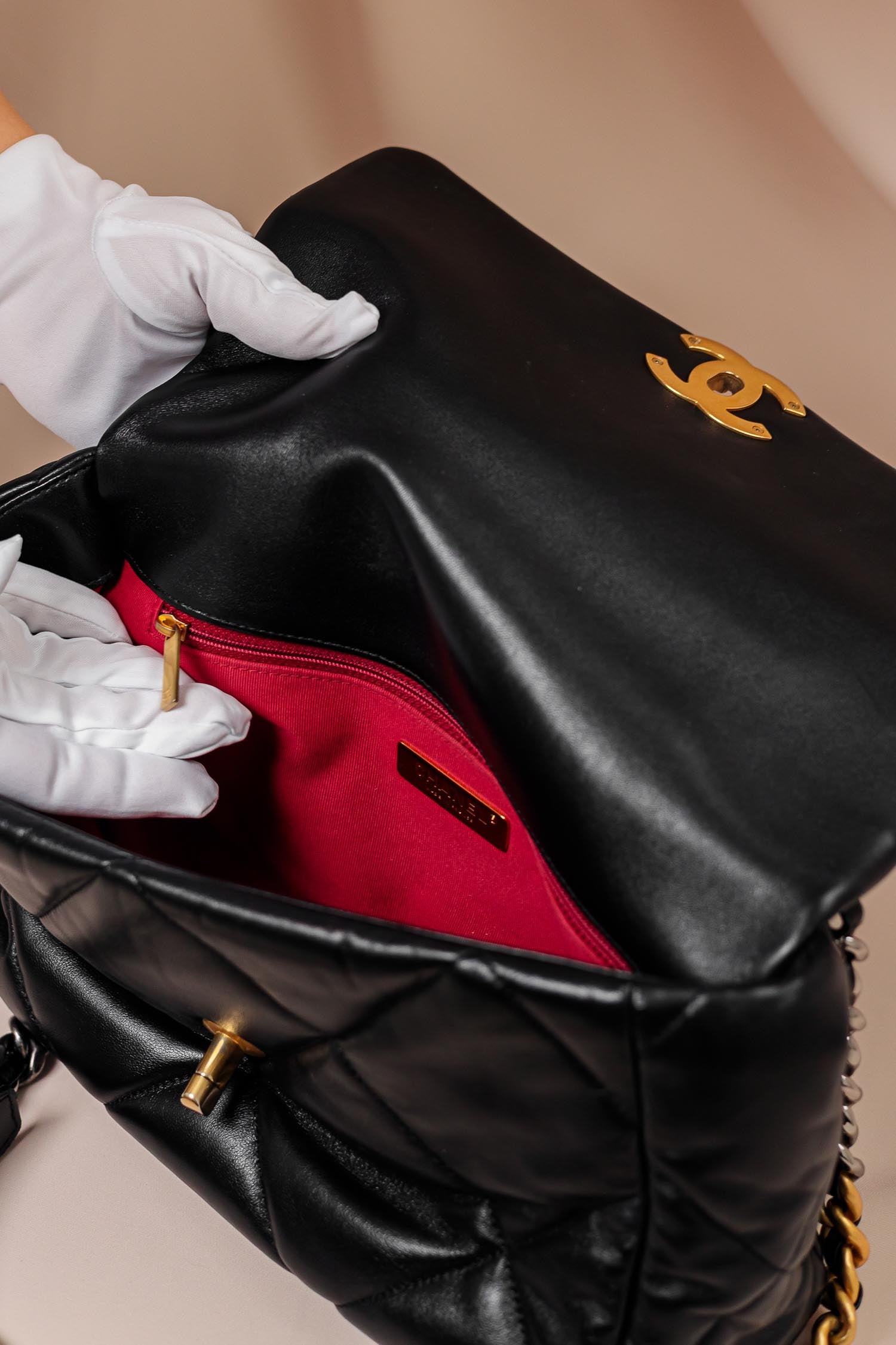 CHANEL 19 Handbag