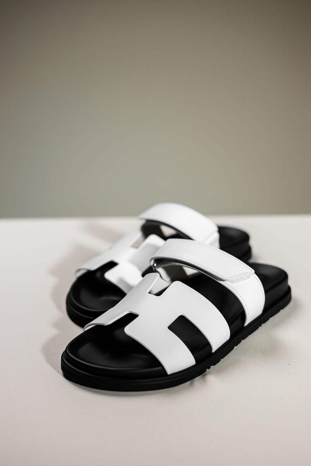 Hermès Chypre sandals, EU 40